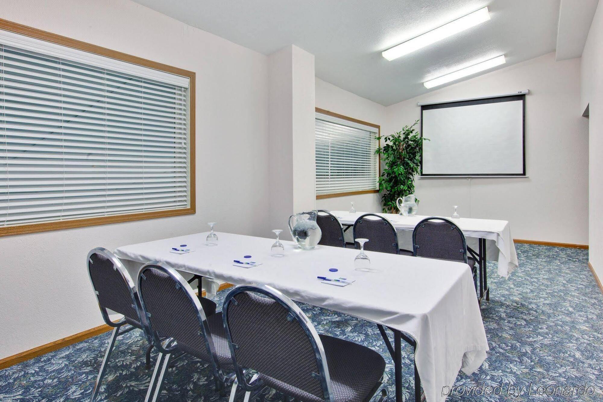 Holiday Inn Express Mackinaw City By Ihg Exterior foto